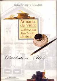 Armário de vidro velhice em Machado de assis